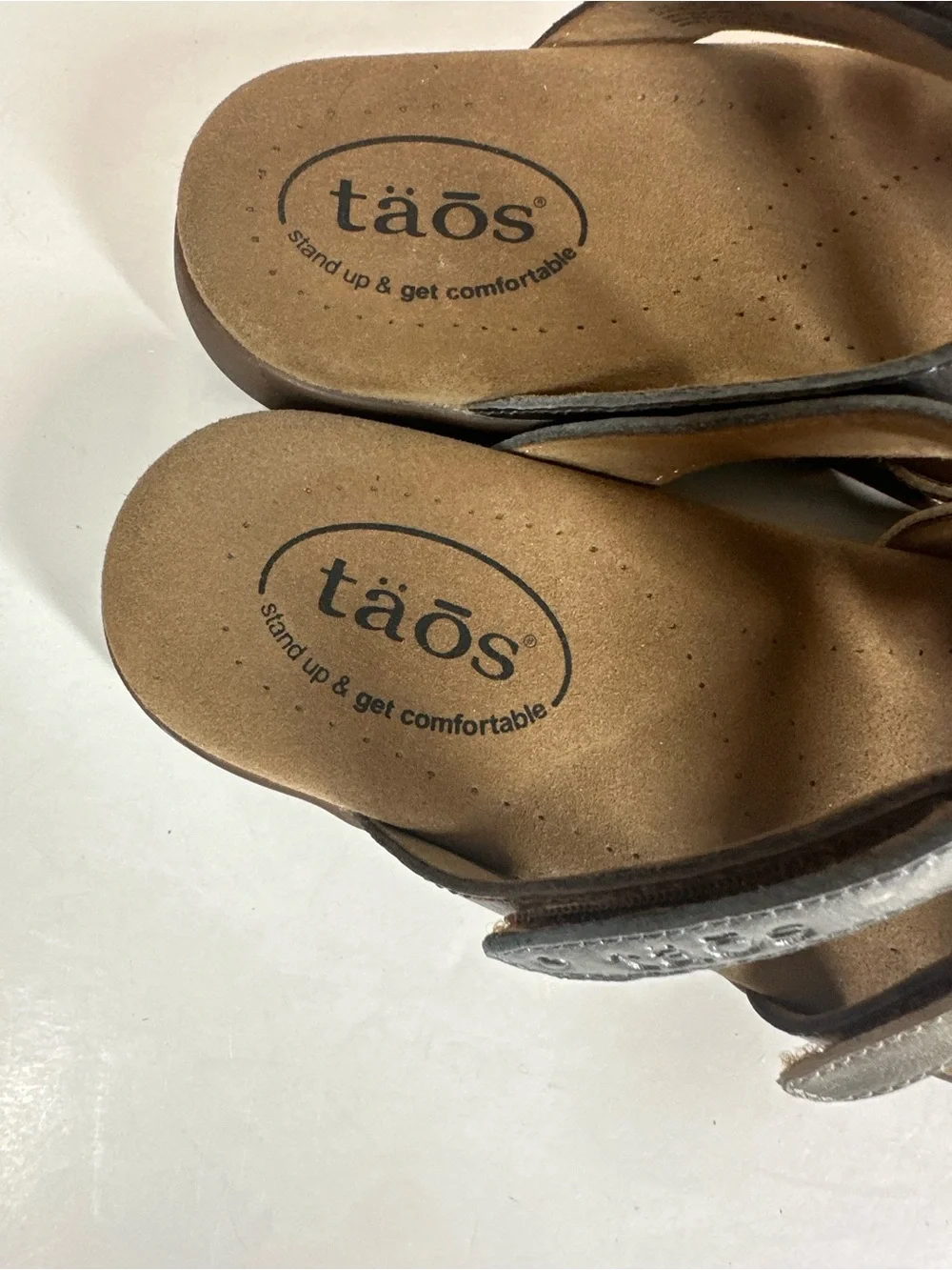 Taos Footwear Prize 4 Silver Metallic Jeweled Slide Sandals for Women size 7 - Picture 8 of 8